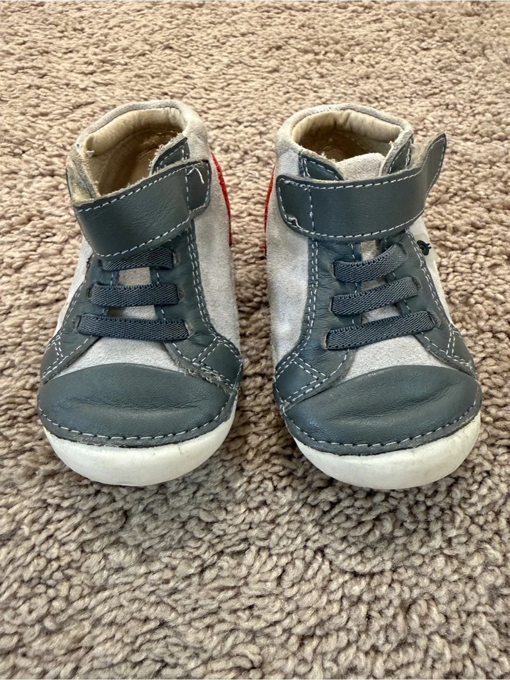 Old Soles high pave Gray Suede Baby Sneakers Red Heel baby walker shoes size 3